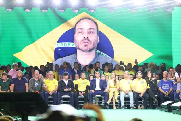 News Bilder des Tages RECORD DATE NOT STATED The party officially nominates Flavio Bolsonaro as its candidate for president of the republic in the 2026 elections. Sao Paulo (SP), July 25, 2026 Politics PL National Convention - Carlos Bolsonaro, in a video shown during the national convention of the Liberal Party (PL), the event features the presence of Valdemar da Costa Neto, in support of Senator Flavio Bolsonaro, officially nominated as the party s candidate for president of the republic in the 2026 elections. The event includes political leaders, among them the governor of Sao Paulo, Tarcisio de Freitas, and the mayor of the capital of Sao Paulo, Ricardo Nunes. The convention is being held at Mercado Pago Hall (Arena Pacaembu), in Sao Paulo this Saturday, July 25, 2026.(Foto:  Copyright: xLecoxVianax