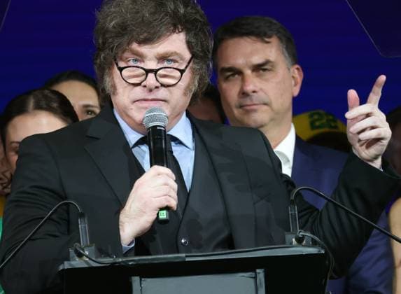 RECORD DATE NOT STATED The party officially nominates Flavio Bolsonaro as its candidate for president of the republic in the 2026 elections. Sao Paulo (SP), July 25, 2026 Politics PL National Convention The President of Argentina, Javier Milei, participated this Saturday (25) in the national convention of the Liberal Party (PL), held at Mercado Pago Hall (Arena Pacaembu), in Sao Paulo. Alongside Senator Flavio Bolsonaro, officially nominated as the party s candidate for president of the republic in the 2026 elections, Milei attended the event and participated in the program alongside political leaders, including the Governor of Sao Paulo, Tarcisio de Freitas, and the Mayor of the capital of Sao Paulo, Ricardo Nunes. The presence of the Argentine preside  Copyright: xLecoxVianax