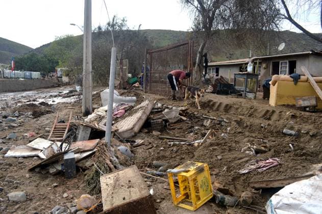 La Serena, July 25, 2026 Volunteers and residents of Islon are clearing debris and rebuilding the area affected by the flood Alejandro Pizarro Aton Chile, CHILE Aton 1175385  Copyright: AlejandroxPizarro AtonxChile