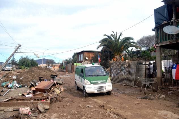 La Serena, July 25, 2026 Volunteers and residents of Islon are clearing debris and rebuilding the area affected by the flood Alejandro Pizarro Aton Chile, CHILE Aton 1175387  Copyright: AlejandroxPizarro AtonxChile