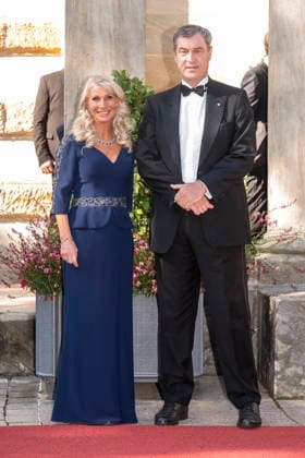 Markus Soeder and his wife Karin Soeder attend the concert of Beethovens 9. Symphonie to open the annual Bayreuth Festival 2026 (Richard-Wagner-Festspiele) at Bayreuth Festspielhaus on July 25, 2026 in Bayreuth, Germany 150th Bayreuther Wagner Festival Opening *** Markus Soeder and his wife Karin Soeder attend the concert featuring Beethoven s Ninth Symphony to open the annual 2026 Bayreuth Festival (Richard Wagner Festival) at the Bayreuth Festspielhaus on July 25, 2026, in Bayreuth, Germany—the 150th Bayreuth Wagner Festival Opening