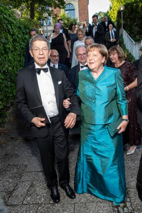 Angela Merkel and her husband Joachim Sauer attend the concert of Beethovens 9. Symphonie to open the annual Bayreuth Festival 2026 (Richard-Wagner-Festspiele) at Bayreuth Festspielhaus on July 25, 2026 in Bayreuth, Germany 150th Bayreuther Wagner Festival Opening *** Angela Merkel and her husband Joachim Sauer attend the concert featuring Beethoven s Symphony No. 9 to open the annual 2026 Bayreuth Festival (Richard Wagner Festival) at the Bayreuth Festspielhaus on July 25, 2026, in Bayreuth, Germany—the 150th Bayreuth Wagner Festival Opening