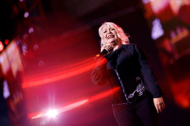 Popsaengerin Kim Wilde bei Die 80er live 2026 auf Schalke - die groesste 80er Party der Welt in der Veltins Arena in Gelsenkirchen. Gelsenkirchen, 25.07.2026 NRW Deutschland *** Pop singer Kim Wilde at The 80s Live 2026 at Schalke—the world s biggest 80s party—at the Veltins Arena in Gelsenkirchen, Gelsenkirchen, July 25, 2026, North Rhine-Westphalia, Germany Copyright: xChristophxHardtx
