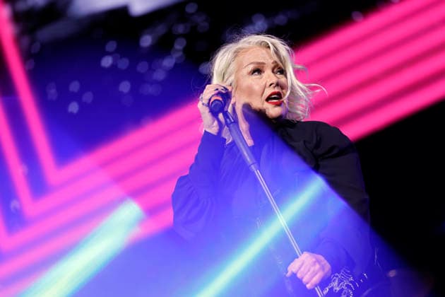 Popsaengerin Kim Wilde bei Die 80er live 2026 auf Schalke - die groesste 80er Party der Welt in der Veltins Arena in Gelsenkirchen. Gelsenkirchen, 25.07.2026 NRW Deutschland *** Pop singer Kim Wilde at The 80s Live 2026 at Schalke—the world s biggest 80s party—at the Veltins Arena in Gelsenkirchen, Gelsenkirchen, July 25, 2026, North Rhine-Westphalia, Germany Copyright: xChristophxHardtx