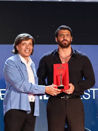 IPA86995534 - Soverato (CZ), Magna Graecia Film Festival - Opening Night. Pictured: Can Yaman receives the Colonna d Oro Award from Anton Giulio Grande  Copyright: xMarcoxProvvisionatox xMarcoxProvvisionatox 86995534