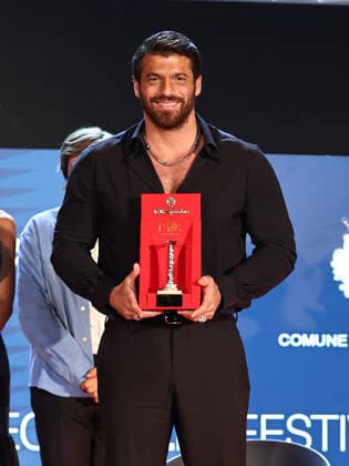 IPA86995539 - Soverato (CZ), Magna Graecia Film Festival - Opening Night. Pictured: Can Yaman receives the Colonna d Oro Award  Copyright: xMarcoxProvvisionatox xMarcoxProvvisionatox 86995539