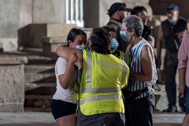 Evacuation of towns affected by the wildfires in Spain AVILA, SPAIN - JULY 25: Evacuation efforts continue in the towns affected by the wildfires as firefighters battle the blaze in La Adrada, Province of Avila, Spain, on July 25, 2026. Diego Radames Anadolu Avila Spain. Editorial use only. Please get in touch for any other usage.  Copyright: x2026xAnadoluxDiegoxRadamesx