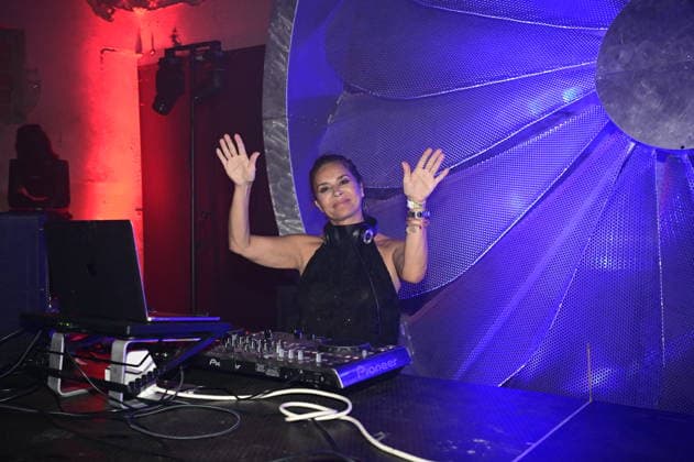 Gitta Saxx mit ihrem Projekt Saxx Beatz im Heizkessel bei der 16. Dresdner Schlössernacht 2026 an den Elbschlössern. Dresden, 25.07.2026 *** Gitta Saxx with her project Saxx Beatz at the Heizkessel during the 16th Dresden Castle Night 2026 at the Elbe Castles in Dresden, July 25, 2026 Copyright: xMatthiasxWehnertx