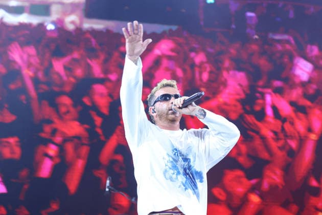 IPA86996616 - Salmo performs on stage during his concert at Lebonski Park in Arzachena, Italy, on July 25, 2026. During Salmo s music concert in Arzachena, Italy, July 25, 2026  Copyright: xManoloxTatti LiveMediax xx 86996616