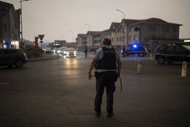 Nearly 170,000 evacuated as wildfires burn more than 74,000 acres in southwestern France MARCHEPRIME, FRANCE - JULY 25: Nearly 170,000 people were evacuated as the ongoing wildfire in France s southwestern Gironde department burned more than 30,000 hectares (74,131 acres), broadcaster BFMTV reported Saturday, on the outskirts of Bordeaux, southwestern France, on July 25, 2026. Authorities have evacuated residents from several neighborhoods in Marcheprime due to the fast-moving wildfire spreading across the Gironde region. Originating near Arcachon Bay, the destructive blaze has scorched vast forests, destroyed homes, and continues moving toward Bordeaux amid dry weather and shifting winds. Over a thousand firefighters, aided by aircraft and  Copyright: x2026xAnadoluxLorenaxSopenaxLopezx