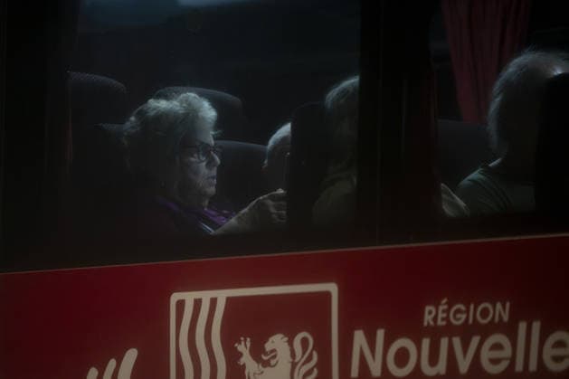 Nearly 170,000 evacuated as wildfires burn more than 74,000 acres in southwestern France MARCHEPRIME, FRANCE - JULY 25: Nearly 170,000 people were evacuated as the ongoing wildfire in France s southwestern Gironde department burned more than 30,000 hectares (74,131 acres), broadcaster BFMTV reported Saturday, on the outskirts of Bordeaux, southwestern France, on July 25, 2026. Authorities have evacuated residents from several neighborhoods in Marcheprime due to the fast-moving wildfire spreading across the Gironde region. Originating near Arcachon Bay, the destructive blaze has scorched vast forests, destroyed homes, and continues moving toward Bordeaux amid dry weather and shifting winds. Over a thousand firefighters, aided by aircraft and  Copyright: x2026xAnadoluxLorenaxSopenaxLopezx