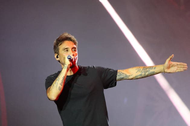 IPA87001088 - Fabrizio Moro on stage at La Notte dei Fiori in Sanremo. during LA NOTTE DEI FIORI - SANREMO ESTATE, Music Concert in SANREMO, Italy, July 25, 2026  Copyright: xRenataxRoattino LiveMediax xx 87001088
