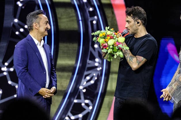 Music Concert - LA NOTTE DEI FIORI - SANREMO ESTATE Nicola Savino e Fabrizio Moro on stage at La Notte dei Fiori in Sanremo. during LA NOTTE DEI FIORI - SANREMO ESTATE, Music Concert in SANREMO, Italy, July 25 2026 SANREMO PIAN DI NAVE SANREMO Italy Copyright: xRenataxRoattinox xLiveMediax LPM_2583746