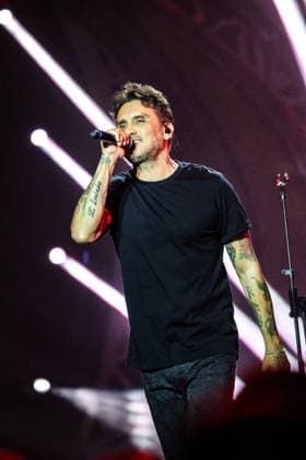 IPA87001167 - Fabrizio Moro on stage at La Notte dei Fiori in Sanremo. during LA NOTTE DEI FIORI - SANREMO ESTATE, Music Concert in SANREMO, Italy, July 25, 2026  Copyright: xRenataxRoattino LiveMediax xx 87001167
