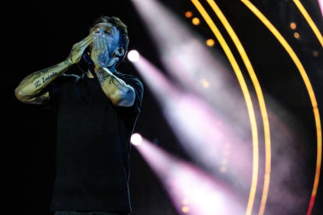 IPA87001275 - Fabrizio Moro on stage at La Notte dei Fiori in Sanremo. during LA NOTTE DEI FIORI - SANREMO ESTATE, Music Concert in SANREMO, Italy, July 25, 2026  Copyright: xRenataxRoattino LiveMediax xx 87001275