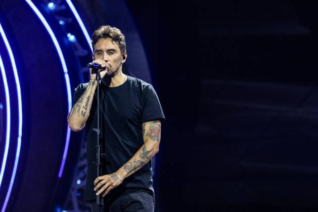 IPA87001284 - Fabrizio Moro on stage at La Notte dei Fiori in Sanremo. during LA NOTTE DEI FIORI - SANREMO ESTATE, Music Concert in SANREMO, Italy, July 25, 2026  Copyright: xRenataxRoattino LiveMediax xx 87001284
