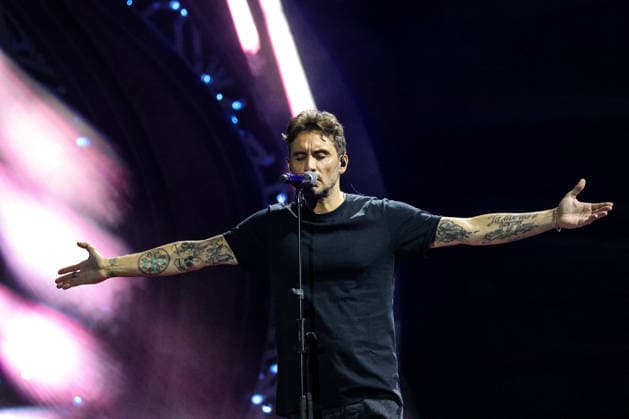 IPA87001304 - Fabrizio Moro on stage at La Notte dei Fiori in Sanremo. during LA NOTTE DEI FIORI - SANREMO ESTATE, Music Concert in SANREMO, Italy, July 25, 2026  Copyright: xRenataxRoattino LiveMediax xx 87001304