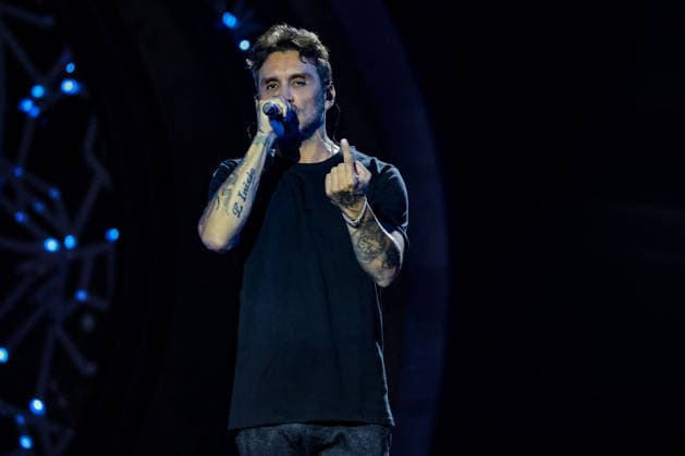 IPA87001309 - Fabrizio Moro on stage at La Notte dei Fiori in Sanremo. during LA NOTTE DEI FIORI - SANREMO ESTATE, Music Concert in SANREMO, Italy, July 25, 2026  Copyright: xRenataxRoattino LiveMediax xx 87001309