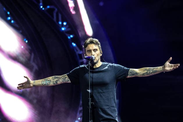 IPA87001327 - Fabrizio Moro on stage at La Notte dei Fiori in Sanremo. during LA NOTTE DEI FIORI - SANREMO ESTATE, Music Concert in SANREMO, Italy, July 25, 2026  Copyright: xRenataxRoattino LiveMediax xx 87001327