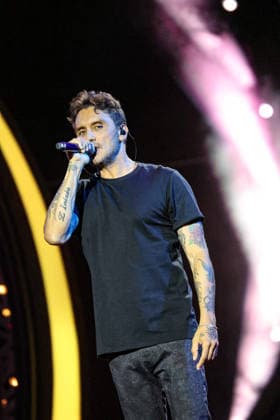 IPA87001336 - Fabrizio Moro on stage at La Notte dei Fiori in Sanremo. during LA NOTTE DEI FIORI - SANREMO ESTATE, Music Concert in SANREMO, Italy, July 25, 2026  Copyright: xRenataxRoattino LiveMediax xx 87001336
