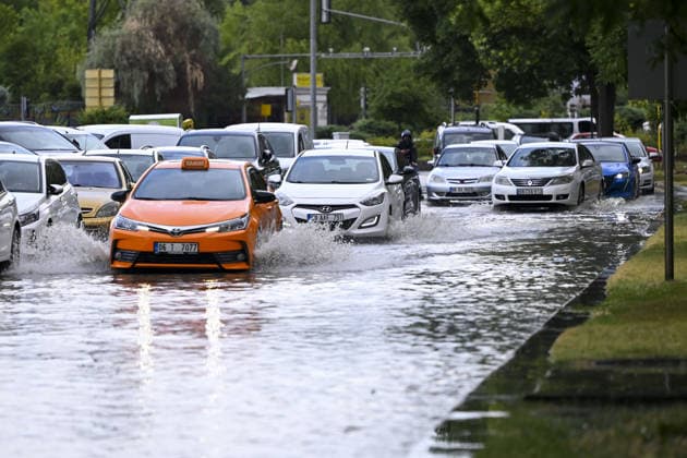 Heavy rainfall causes localized flooding in Turkiye s capital Ankara during summer ANKARA, TURKIYE – JULY 25: Vehicles drive through a flooded street following heavy rainfall during summer in Ankara, Turkiye, on July 25, 2026. Heavy rain triggered localized flooding on several roads, causing traffic disruptions across the city. Utku Ucrak Anadolu Ankara Turkey. Editorial use only. Please get in touch for any other usage.  Copyright: x2026xAnadoluxUtkuxUcrakx