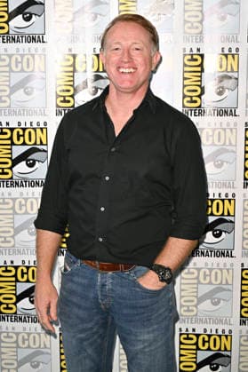 Bernard Derriman beim Photocall zur Animationsserie Bob s Burgers auf der San Diego Comic-Con International 2026 im Hilton Bayfront Hotel. San Diego, 25.07.2026 *** Bernard Derriman at the photo call for the animated series *Bob s Burgers* at San Diego Comic-Con International 2026 at the Hilton Bayfront Hotel in San Diego, July 25, 2026 Foto:xD.xStarbuckx xFuturexImagex burgers_6712
