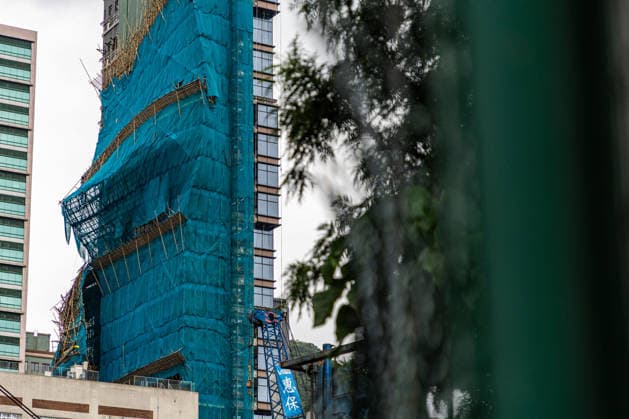 July 26, 2026, Hong Kong, Hong Kong, China: A collapsed bamboo scaffolding at a building construction site in Cheung Sha Wan in Hong Kong on July 26, 2026. The collapse occurred on July 25 as the city braced for Typhoon Noul, which prompted Hong Kong s weather observatory to hoist the T9 signal, the city s second-highest typhoon warning, at midnight. Hong Kong China - ZUMAm298 20260726_zip_m298_003 Copyright: xJamesxModestox