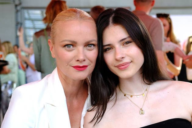 Franziska Knuppe und ihre Tochter Mathilda Ruby Moestl beim Casa Riani Fashion Event am 25.07.2026 am Lido Hafen in Duesseldorf Franziska Knuppe and her daughter Mathilda Ruby Moestl attend the Casa Riani fashion event on July 25, 2026 at the Lido Harbor in Dusseldorf, Germany Casa RIANI Event in Duesseldorf *** Franziska Knuppe and her daughter Mathilda Ruby Moestl at the Casa Riani fashion event on July 25, 2026, at the Lido Harbor in Düsseldorf Franziska Knuppe and her daughter Mathilda Ruby Moestl attend the Casa Riani fashion event on July 25, 2026 at the Lido Harbor in Düsseldorf, Germany Casa RIANI Event in Düsseldorf 