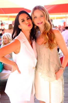 Sila Sahin und Anna Hiltrop beim Casa Riani Fashion Event am 25.07.2026 am Lido Hafen in Duesseldorf Sila Sahi and Anna Hiltrop attend the Casa Riani fashion event on July 25, 2026 at the Lido Harbor in Dusseldorf, Germany Casa RIANI Event in Duesseldorf *** Sila Sahin and Anna Hiltrop at the Casa Riani Fashion Event on July 25, 2026, at the Lido Harbor in Düsseldorf Sila Sahin and Anna Hiltrop attend the Casa Riani fashion event on July 25, 2026 at the Lido Harbor in Düsseldorf, Germany Casa RIANI Event in Düsseldorf 