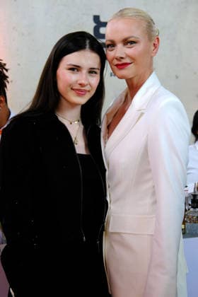 Franziska Knuppe and her daughter Mathilda Ruby Moestl attend the Casa Riani fashion event on July 25, 2026 at the Lido Harbor in Dusseldorf, Germany Casa RIANI fashion event in Dusseldorf, Germany *** Franziska Knuppe and her daughter Mathilda Ruby Moestl attend the Casa Riani fashion event on July 25, 2026, at the Lido Harbor in Düsseldorf, Germany. Casa Riani fashion event in Düsseldorf, Germany