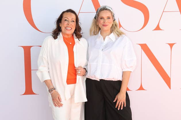 Martina Buckenmaier (CEO Riani) and her daughter Mona Buckenmaier attend the Casa Riani fashion event on July 25, 2026 at the Lido Harbor in Dusseldorf, Germany Casa RIANI fashion event in Dusseldorf, Germany *** Martina Buckenmaier, CEO of Riani, and her daughter Mona Buckenmaier attend the Casa Riani fashion event on July 25, 2026, at the Lido Harbor in Düsseldorf, Germany. Casa RIANI fashion event in Düsseldorf, Germany