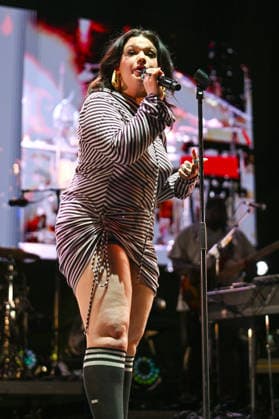 Nice Jazz Fest 2026, Day 3, July 25 Lola Young Nice Jazz Fest 2026, July 23–25, in the Albert I Garden, between the Masséna and Théâtre de Verdure stages 458551 July 25, 2026  Copyright: xL.Urmanx xStarfacex STAR_458551_032