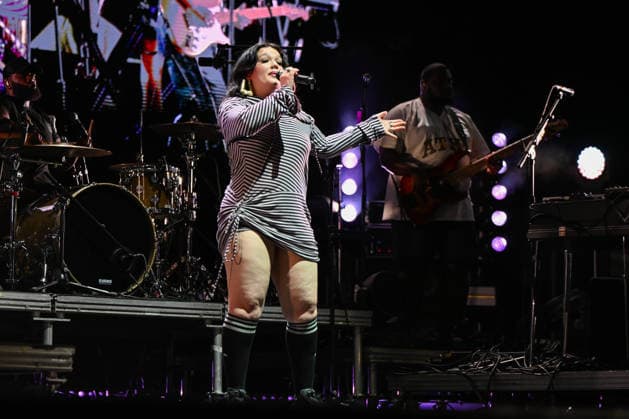 Nice Jazz Fest 2026, Day 3, July 25 Lola Young Nice Jazz Fest 2026, July 23–25, in the Albert I Garden, between the Masséna and Théâtre de Verdure stages 458551 July 25, 2026  Copyright: xL.Urmanx xStarfacex STAR_458551_038