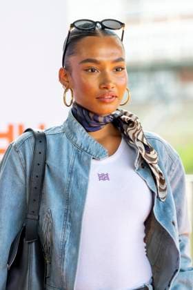 ABB RIANI - Aurelie Carina, Model (GNTM Gewinnerin 2026) zu Gast auf dem Orangenen Teppich bei der Casa Riani Where Fells Like Home Fashion Show praesentation der Sommerkollektion 2027 im Lido Hafen am 25.07.2026 in Duesseldorf NRW Deutschland *** ABB RIANI Aurelie Carina, 2026 Germany s Next Top Model winner, appeared on the orange carpet at the Casa Riani Where It Feels Like Home fashion show presenting the 2027 summer collection at the Lido Harbor on July 25, 2026, in Düsseldorf, North Rhine-Westphalia, Germany