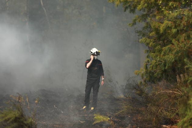 Wildfire continues to spread in France’s Gironde department GIRONDE, FRANCE - JULY 26: Firefighting operations continue as a major wildfire spreads across forest areas near Audenge in the Gironde department of southwestern France on July 26, 2026. Mohamad Salaheldin Abdelghani Alsayed Anadolu Gironde France. Editorial use only. Please get in touch for any other usage.  Copyright: x2026xAnadoluxMohamadxSalaheldinxAbdelghanixAlsayedx