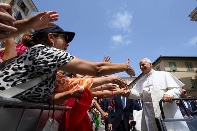 ITALY - POPE LEO XIV LEADING THE ANGELUS PRAYER IN CASTEL GANDOLFO NEAR ROME - 2026 7 26 Italy, Castel Gandolfo , Vatican, 2026 7 26 Pope Leo XIV leading the Angelus prayer in Castel Gandolfo near Rome, EDITORIAL USE ONLY - NO BOOKS Copyright: xVATICANxMEDIAx