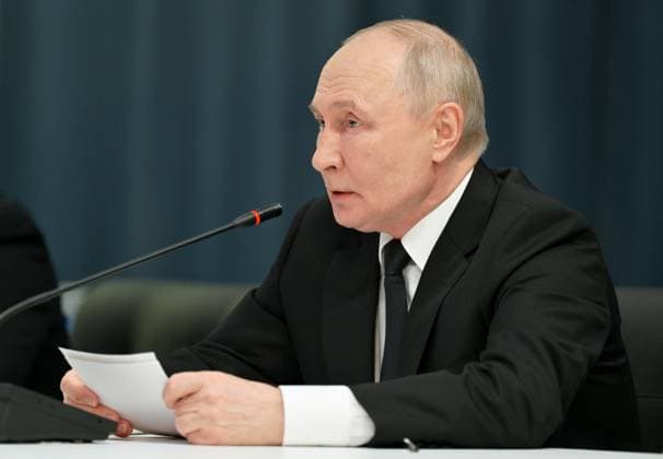 Russia Putin North Western Federal District 9212164 26.07.2026 Russian President Vladimir Putin attends a meeting with military commanders on Navy Day at the Admiralty headquarters in St. Petersburg, Russia. Alexei Danichev Sputnik St. Petersburg Russia  Copyright: xAlexeixDanichevx