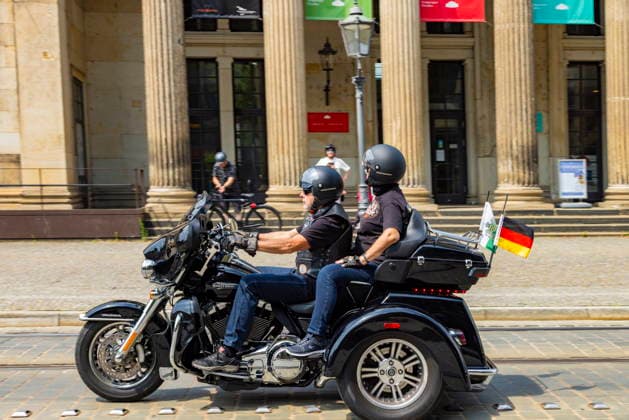 Biker Parade Harley Days Dresden, große Ausfahrt durch die Stadt, Dresden Sachsen Deutschland *** Harley Days Dresden Biker Parade, a big ride through the city, Dresden, Saxony, Germany