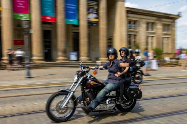 Biker Parade Harley Days Dresden, große Ausfahrt durch die Stadt, Dresden Sachsen Deutschland *** Harley Days Dresden Biker Parade, a big ride through the city, Dresden, Saxony, Germany