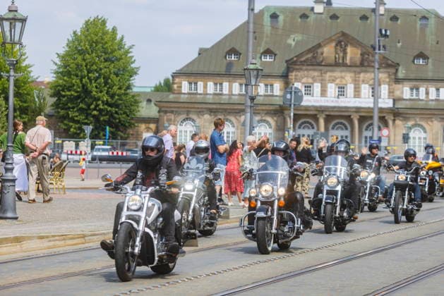 Biker Parade Harley Days Dresden, große Ausfahrt durch die Stadt, Dresden Sachsen Deutschland *** Harley Days Dresden Biker Parade, a big ride through the city, Dresden, Saxony, Germany