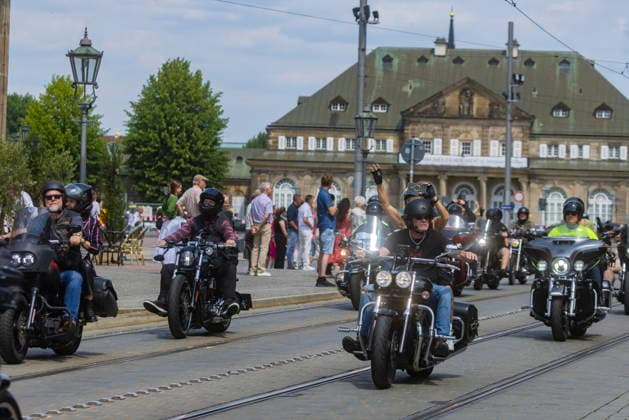 Biker Parade Harley Days Dresden, große Ausfahrt durch die Stadt, Dresden Sachsen Deutschland *** Harley Days Dresden Biker Parade, a big ride through the city, Dresden, Saxony, Germany