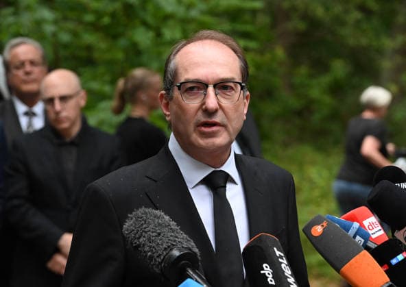 German Federal Minister of the Interior visits the scene of the incident in Berlin BERLIN, GERMANY – JULY 26: Alexander Dobrindt, German Federal Minister of the Interior speaks with journalists after visit the scene of the incident in Berlin, Germany, on July 26, 2026. Several people were injured after a vehicle drove into a crowd during the Christopher Street Day (CSD) Pride parade in central Berlin, according to local media reports. At least one person was killed and 15 others were injured in the vehicle collision, according to local media reports. Police and emergency services responded to the scene, while organizers ended the parade in the affected area. Volodymyr Sindieiev Anadolu Berlin Germany. Editorial use only. Please get in tou  Copyright: x2026xAnadoluxVolodymyrxSindieievx