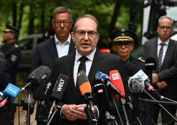 German Federal Minister of the Interior visits the scene of the incident in Berlin BERLIN, GERMANY – JULY 26: Alexander Dobrindt, German Federal Minister of the Interior speaks with journalists after visit the scene of the incident in Berlin, Germany, on July 26, 2026. Several people were injured after a vehicle drove into a crowd during the Christopher Street Day (CSD) Pride parade in central Berlin, according to local media reports. At least one person was killed and 15 others were injured in the vehicle collision, according to local media reports. Police and emergency services responded to the scene, while organizers ended the parade in the affected area. Volodymyr Sindieiev Anadolu Berlin Germany. Editorial use only. Please get in tou  Copyright: x2026xAnadoluxVolodymyrxSindieievx