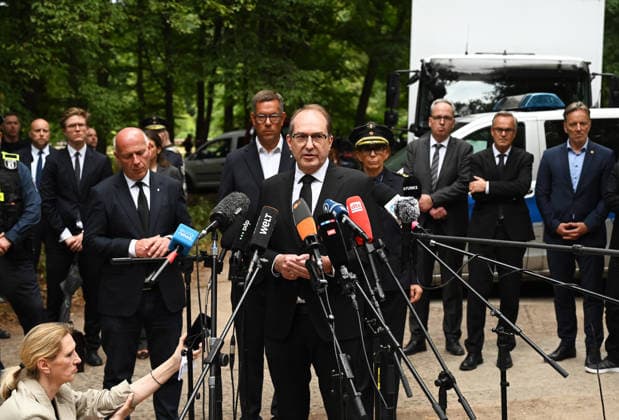 German Federal Minister of the Interior visits the scene of the incident in Berlin BERLIN, GERMANY – JULY 26: Alexander Dobrindt, German Federal Minister of the Interior speaks with journalists after visit the scene of the incident in Berlin, Germany, on July 26, 2026. Several people were injured after a vehicle drove into a crowd during the Christopher Street Day (CSD) Pride parade in central Berlin, according to local media reports. At least one person was killed and 15 others were injured in the vehicle collision, according to local media reports. Police and emergency services responded to the scene, while organizers ended the parade in the affected area. Volodymyr Sindieiev Anadolu Berlin Germany. Editorial use only. Please get in tou  Copyright: x2026xAnadoluxVolodymyrxSindieievx