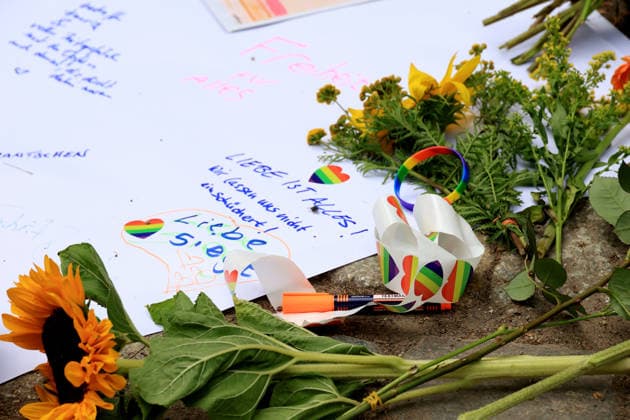 Berlin, Tiergarten, CSD-Demo, Terrorattentat auf den CSD, Berlin Tiergarten, Opfer-Gedenkstelle, Nordphoto *** Berlin, Tiergarten, CSD Parade, Terrorist Attack on the CSD, Berlin Tiergarten, Victims Memorial, Nordphoto Copyright: xNordphotox xEnglerx