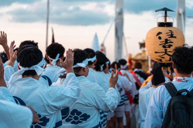 General view, July 26, 2026 - Participants carry a portable shrine (mikoshi) during the Mikoshi Togyo procession of the Sumiyoshi Matsuri at Sumiyoshi Taisha in Osaka, Japan. The annual procession is one of the festival s main events, as worshippers parade the sacred mikoshi through the surrounding streets as part of a centuries-old Shinto tradition.  aflo_339206539