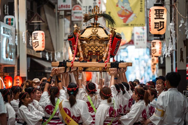 General view, July 26, 2026 - Participants carry a portable shrine (mikoshi) during the Mikoshi Togyo procession of the Sumiyoshi Matsuri at Sumiyoshi Taisha in Osaka, Japan. The annual procession is one of the festival s main events, as worshippers parade the sacred mikoshi through the surrounding streets as part of a centuries-old Shinto tradition.  aflo_339206543