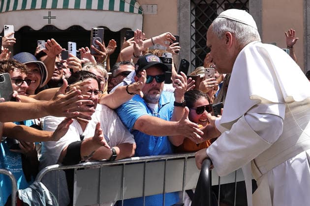 July 26, 2026 - Pope Leo XIV delivers Angelus prayer from the entrance of the Apostolic Building in Castel Gandolfo. EvandroInetti_via ZUMA Wire Rome Italy  - ZUMAi15_ 20260726_zaf_i15_007 Copyright: xEvandroxInettix