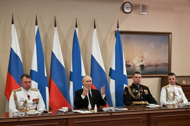 Russia Putin North Western Federal District 9212236 26.07.2026 Russian President Vladimir Putin attends a reception marking Navy Day at the Admiralty headquarters in St. Petersburg, Russia. Alexei Danichev Sputnik St. Petersburg Russia  Copyright: xAlexeixDanichevx