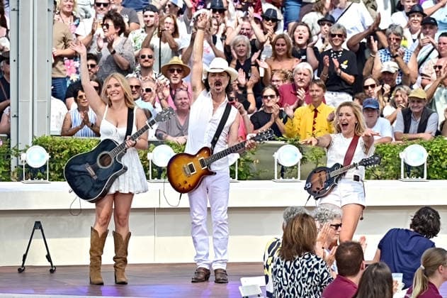 ZDF - Fernsehgarten. Johanna Mross , Lanny Lanner und Stefanie Hertel ( More Than Words ) während der ZDF - Unterhaltungsshow Fernsehgarten am 26.07.2026 in Mainz. 20260726MWI137391 *** ZDF Fernsehgarten : Johanna Mross, Lanny Lanner, and Stefanie Hertel perform More Than Words during the ZDF entertainment show Fernsehgarten on July 26, 2026, in Mainz 20260726MWI137391